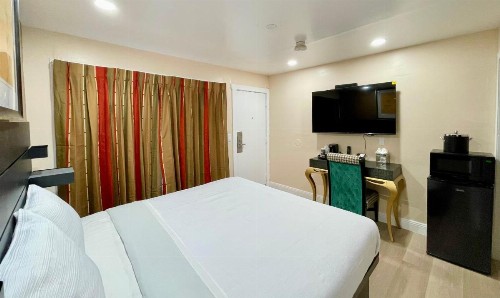 Beach Motel - image 7