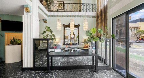 Embassy Hotel - image 15
