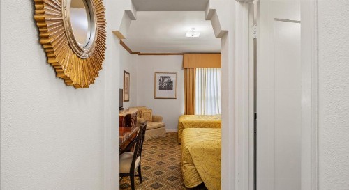 Embassy Hotel - image 17