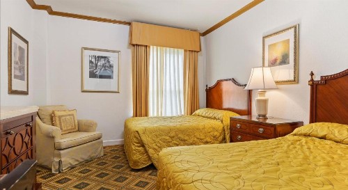 Embassy Hotel - image 19