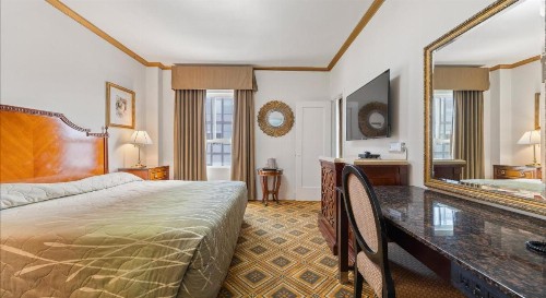 Embassy Hotel - image 35
