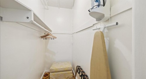 Embassy Hotel - image 38