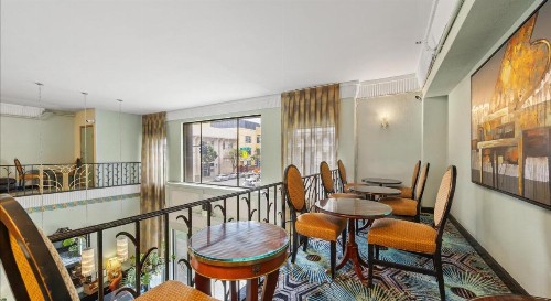 Embassy Hotel - image 45