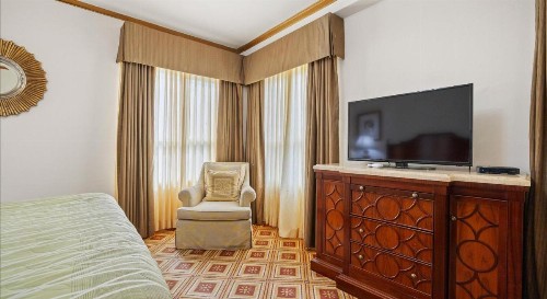 Embassy Hotel - image 46