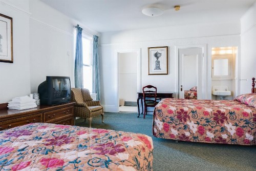 Aida Plaza Hotel - image 18