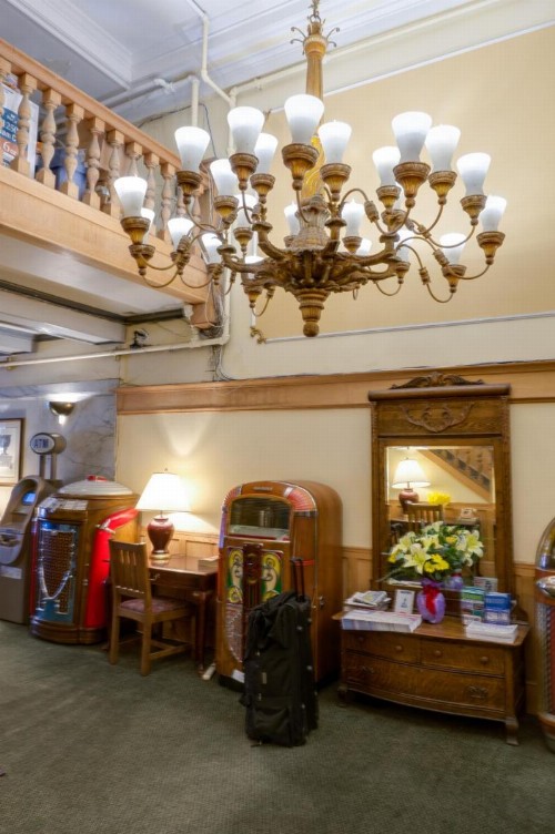 Aida Plaza Hotel - image 3