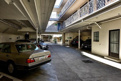 City Center Inn and Suites - image 10