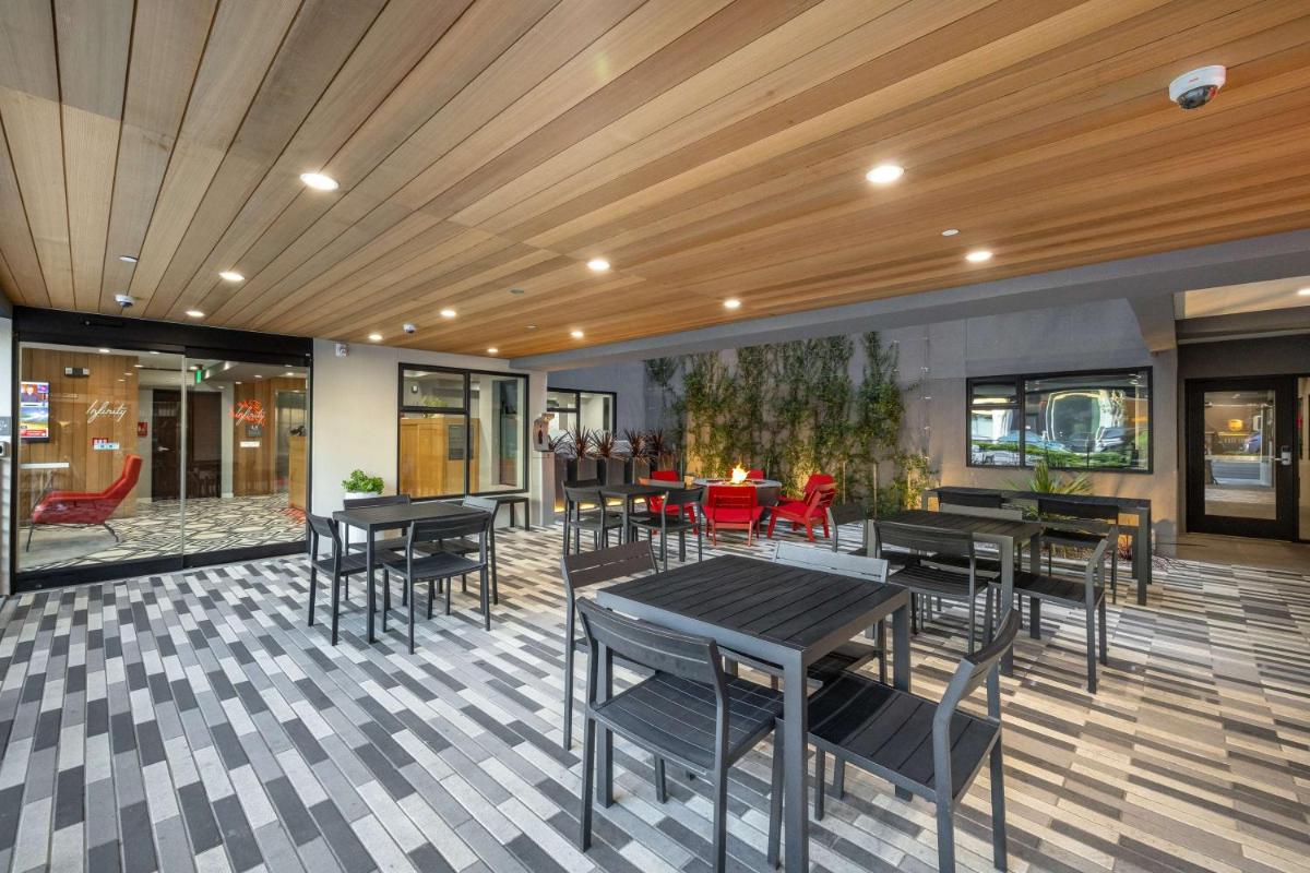 Infinity Hotel SF Ascend Hotel Collection - image 6