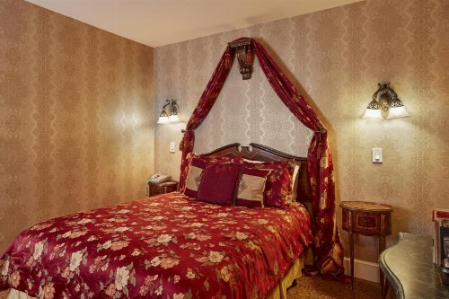 Queen Anne - image 16