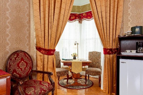 Queen Anne - image 25