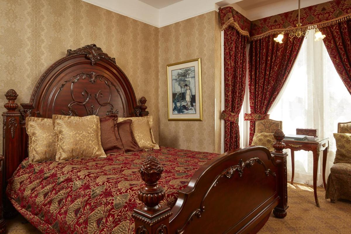 Queen Anne - image 3