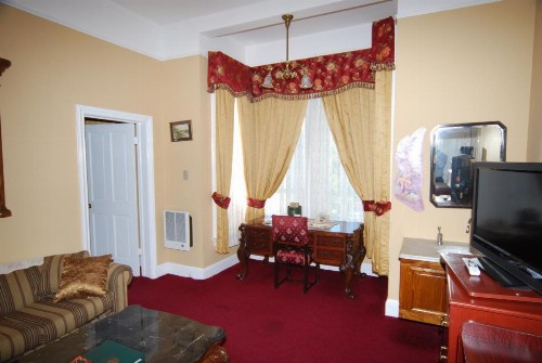 Queen Anne - image 37