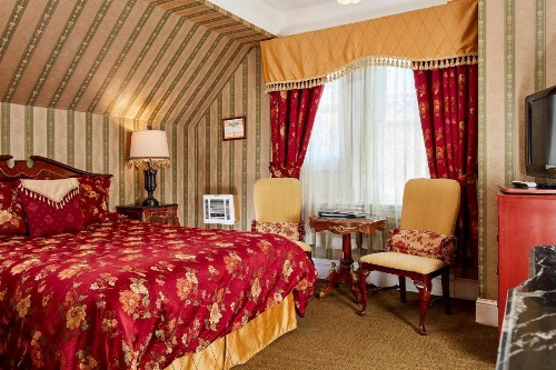 Queen Anne - image 49