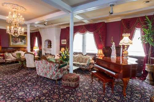 Queen Anne - image 6