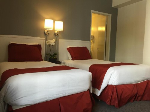 Grant Plaza Hotel - image 11
