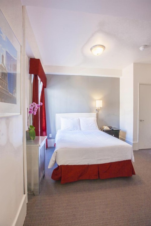 Grant Plaza Hotel - image 14