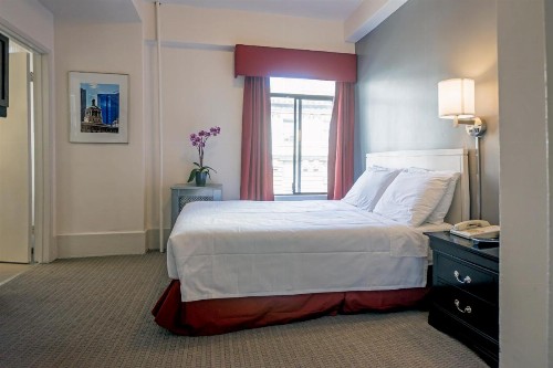 Grant Plaza Hotel - image 17