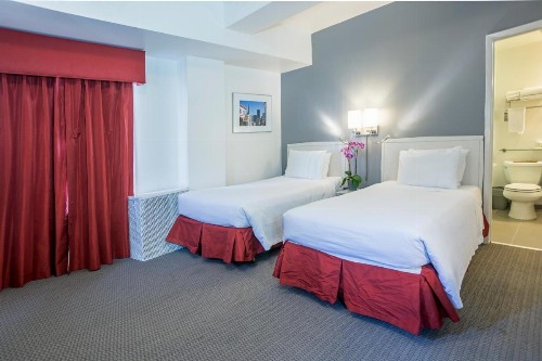 Grant Plaza Hotel - image 3