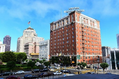 Huntington Hotel - image 8