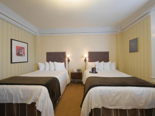 Executive Hotel Vintage Court - image 4