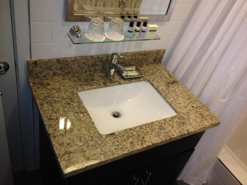 Executive Hotel Vintage Court - image 7