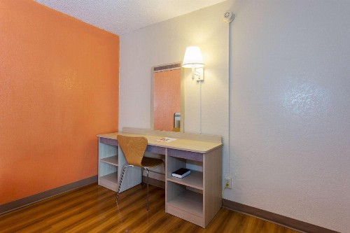 Motel 6 San Francisco Downtown - image 12