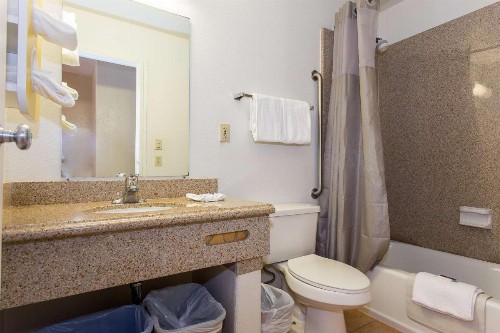 Motel 6 San Francisco Downtown - image 5