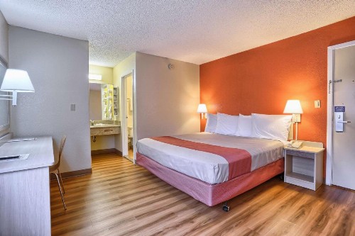Motel 6 San Francisco Downtown - image 8