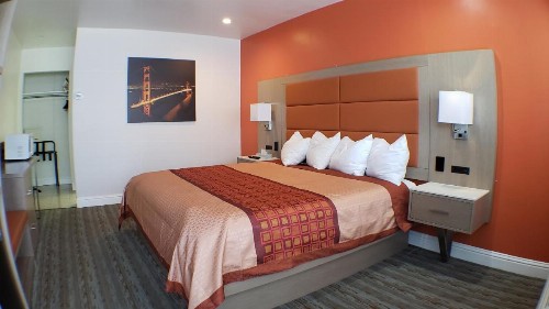 Presidio Parkway Inn - image 3