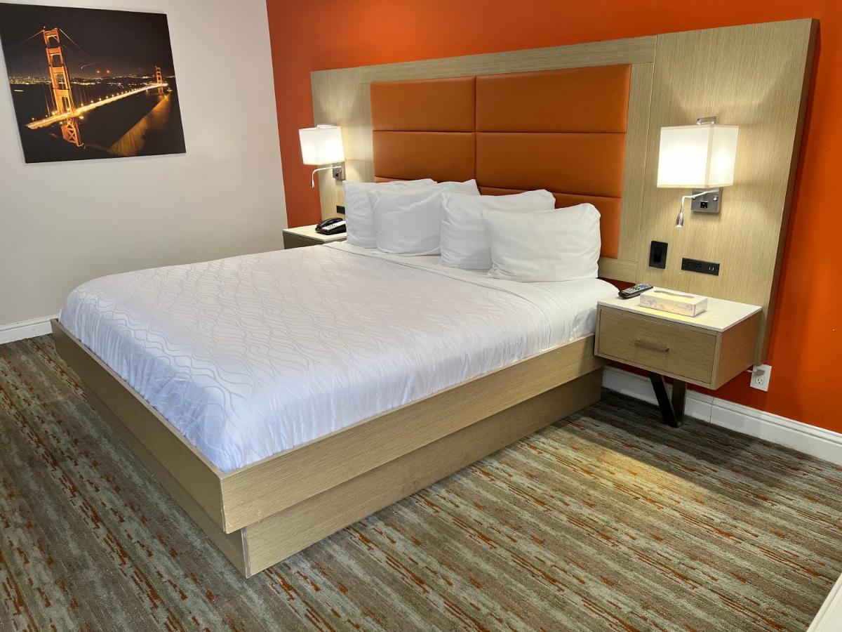 Presidio Parkway Inn - image 4