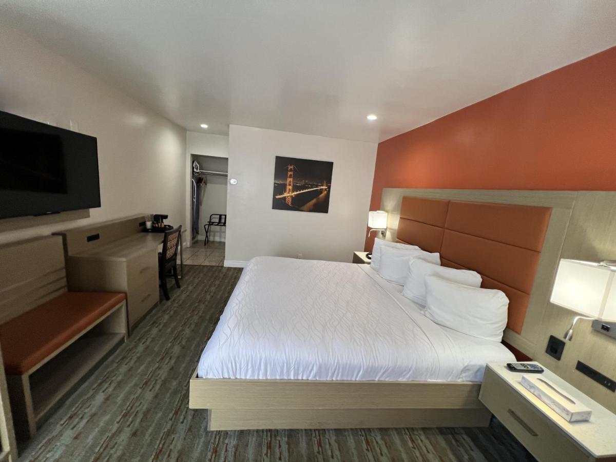 Presidio Parkway Inn - image 5