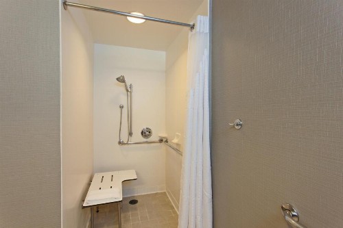 Holiday Inn Express Hotel & Suites Fisherman's Wharf an IHG Hotel - image 17