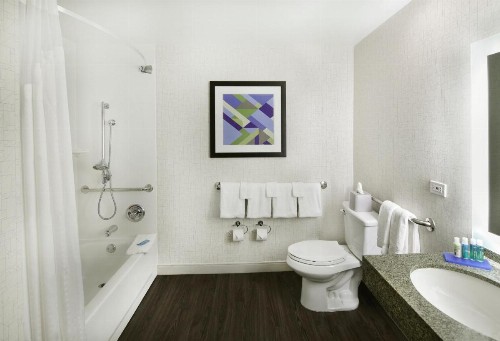 Holiday Inn Express Hotel & Suites Fisherman's Wharf an IHG Hotel - image 22