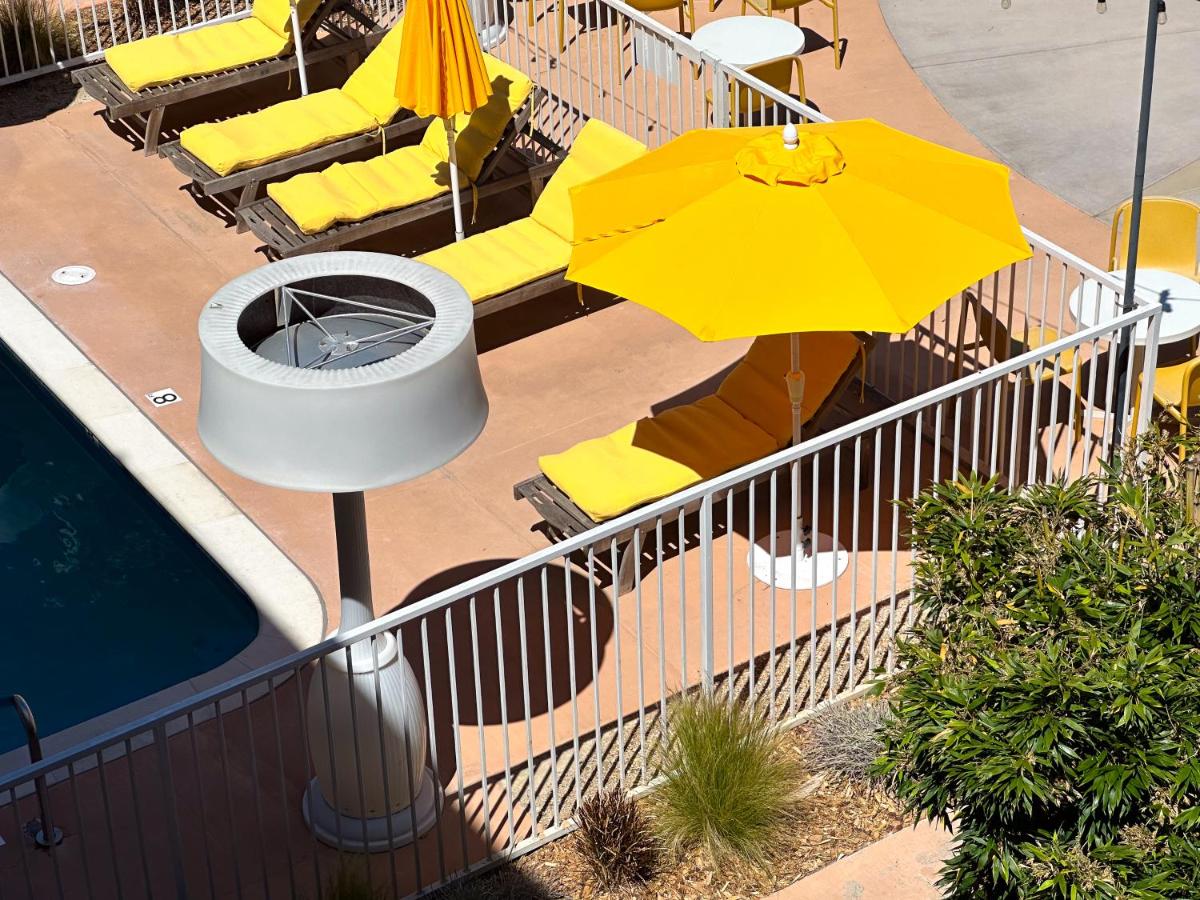 Hotel Del Sol - image 7