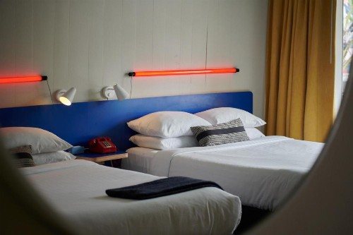 Phoenix Hotel - image 22