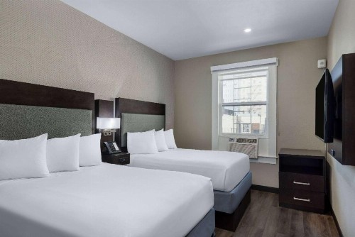Super 8 by Wyndham San Francisco/Union Square Area - image 25