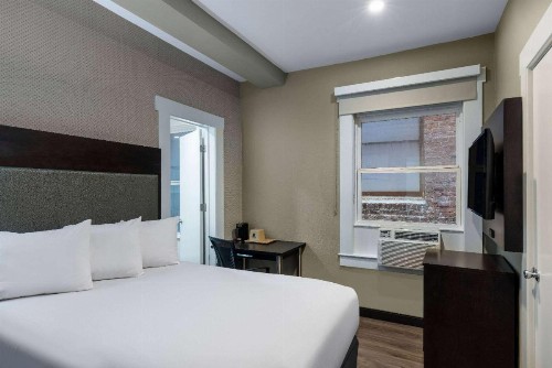 Super 8 by Wyndham San Francisco/Union Square Area - image 9