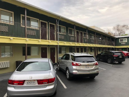 Lombard Plaza Motel - image 38