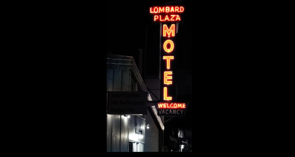Lombard Plaza Motel - image 7