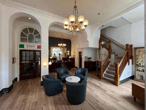 Andrews Hotel - image 2