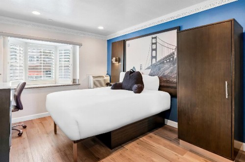 Super 8 by Wyndham San Francisco/Near the Marina - image 12