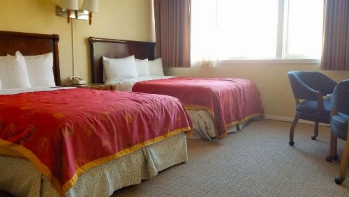 Pacific Heights Inn - image 12