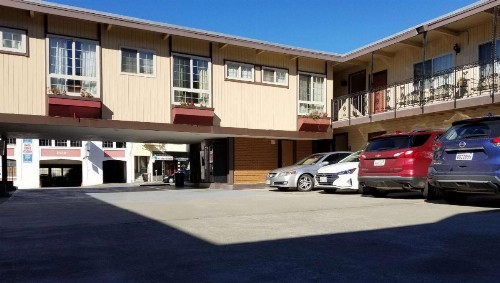 Pacific Heights Inn - image 15