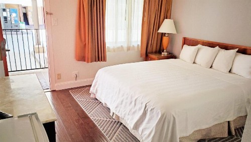 Pacific Heights Inn - image 17