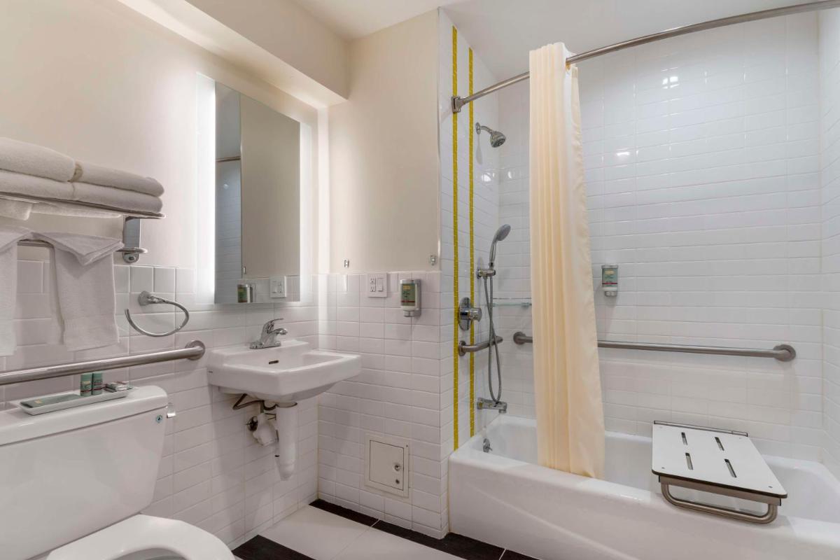 Best Western Red Coach Inn - image 4