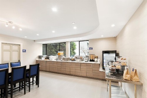 Best Western Red Coach Inn - image 5