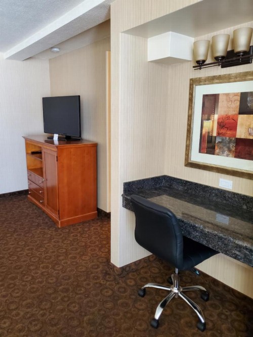 Royal Pacific Motor Inn - image 36