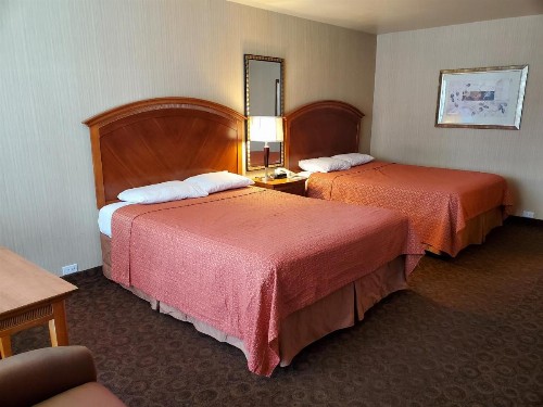 Royal Pacific Motor Inn - image 44