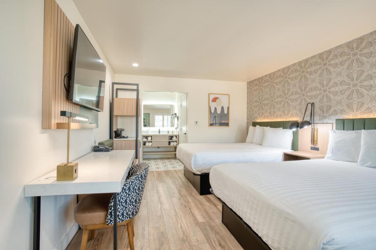 Redwood Inn - main image