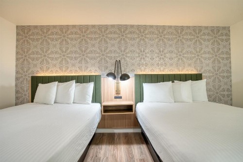 Redwood Inn - image 10